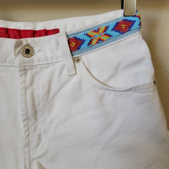 Vintage Guess Beaded Belt White Denim Jean Shorts - Picture 5 of 16